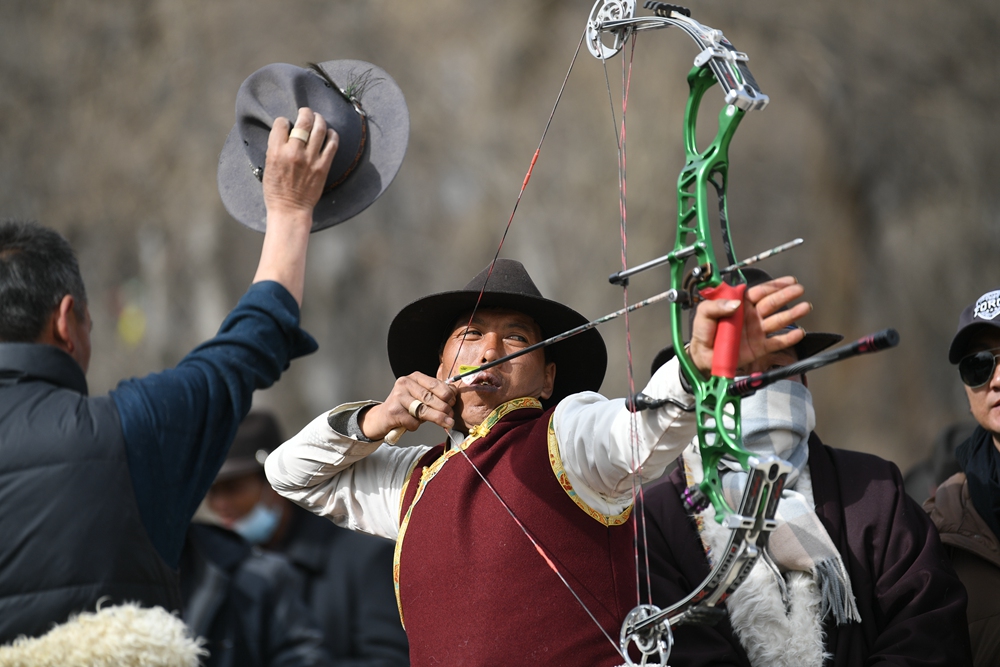 新春走基層丨青海貴德：百步穿楊&mdash;&mdash;傳統(tǒng)射箭慶新春